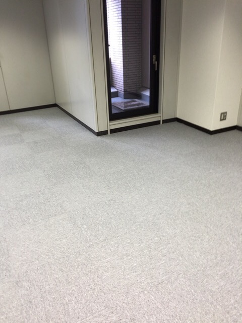 カーペットタイル張り替え