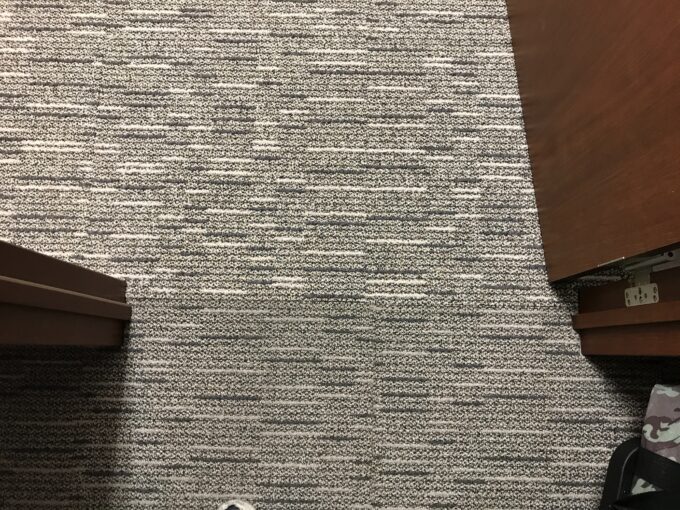 内装仕上げ工事（タイルカーペット・クロス）張替え