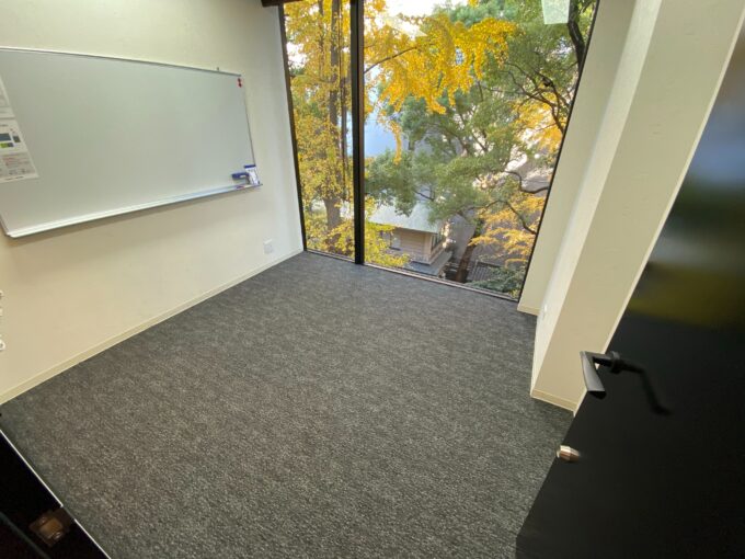 タイルカーペット張替え　東リ