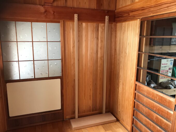 造作家具　消防設備を設置するための台・・・畳加工工事も。