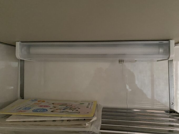 流し台の照明器具交換