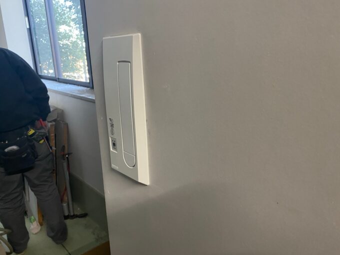 排煙窓オペレーター修繕工事